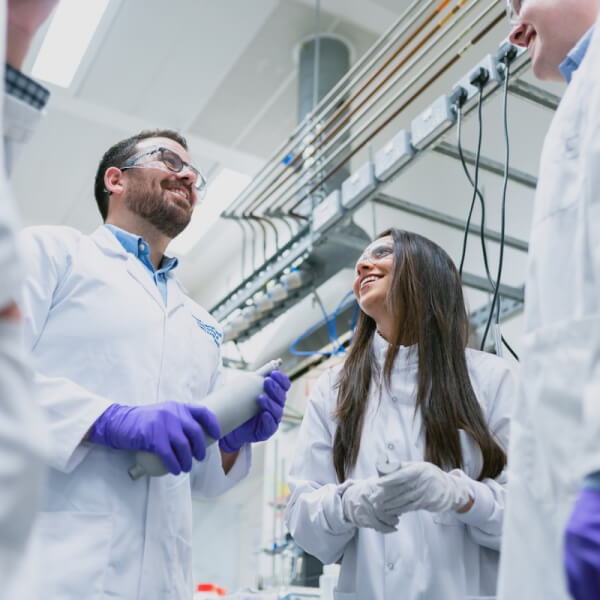 diagnostic-lab-people-meeting diagnostic-lab-people-meeting